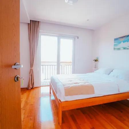 Magnus - Free Parking Apartahotel *