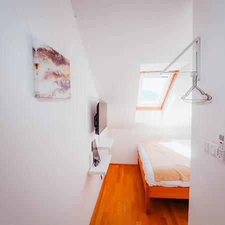 Apartmanhotel Magnus - Free Parking 3*