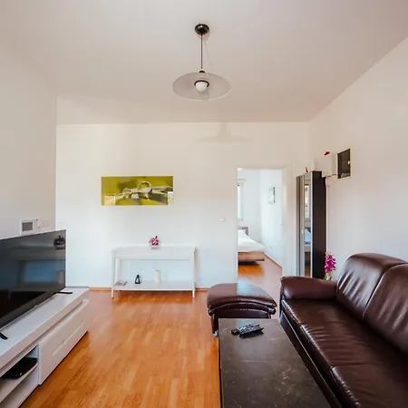 Magnus - Free Parking Apartmanhotel Szarajevó