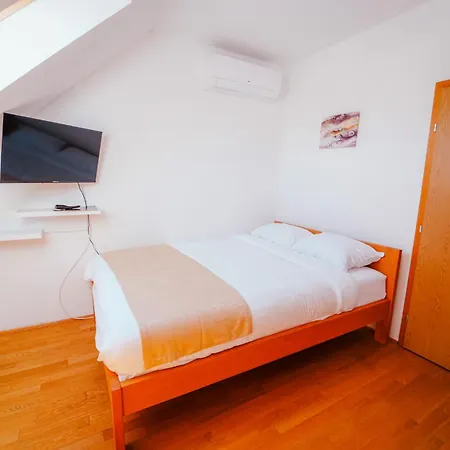 Magnus - Free Parking Szarajevó