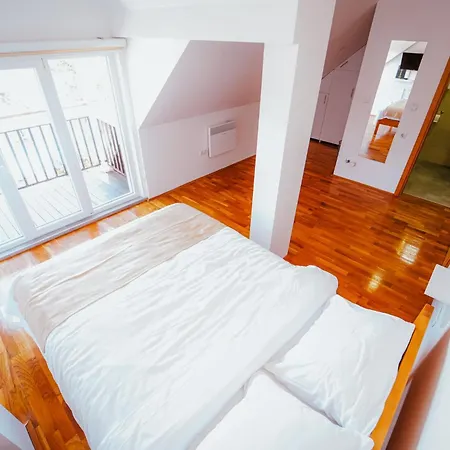 Apartmanhotel Magnus - Free Parking