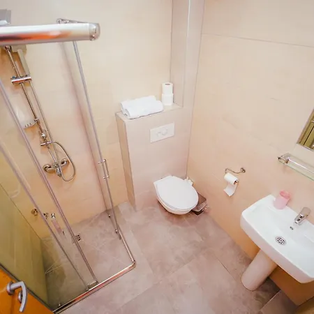 Apartmanhotel Magnus - Free Parking 3*