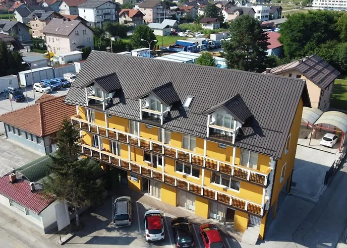 Aparthotel Magnus - Free Parking