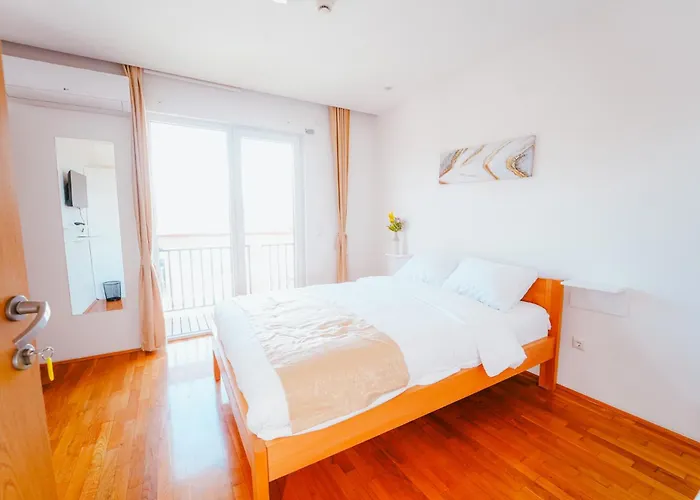 Aparthotel Magnus - Free Parking 3*