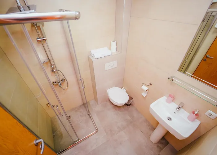 Aparthotel Magnus - Free Parking 3*